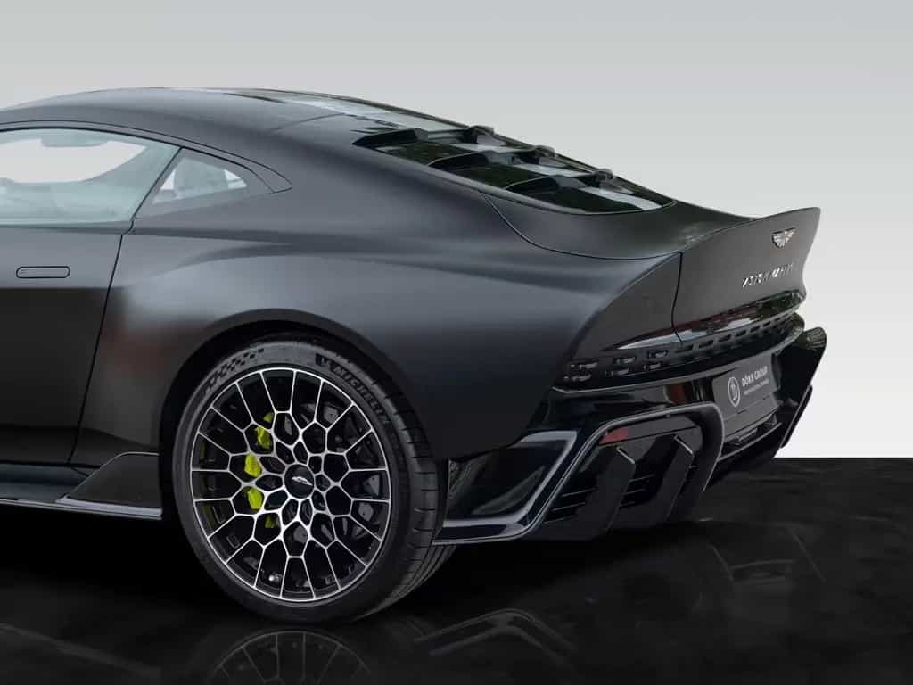 Aston Martin Other Valour | Satin Paint | Lightweight Seats 08/2024-photo-14