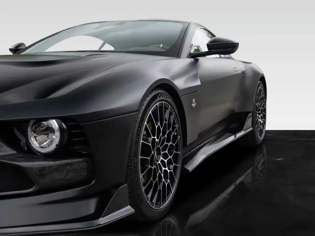 Aston Martin Other Valour | Satin Paint | Lightweight Seats 08/2024-photo-16