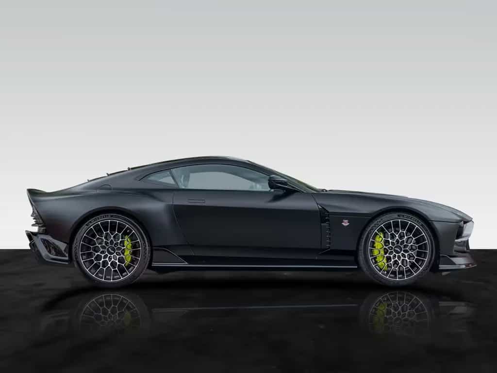 Aston Martin Other Valour | Satin Paint | Lightweight Seats 08/2024-photo-2