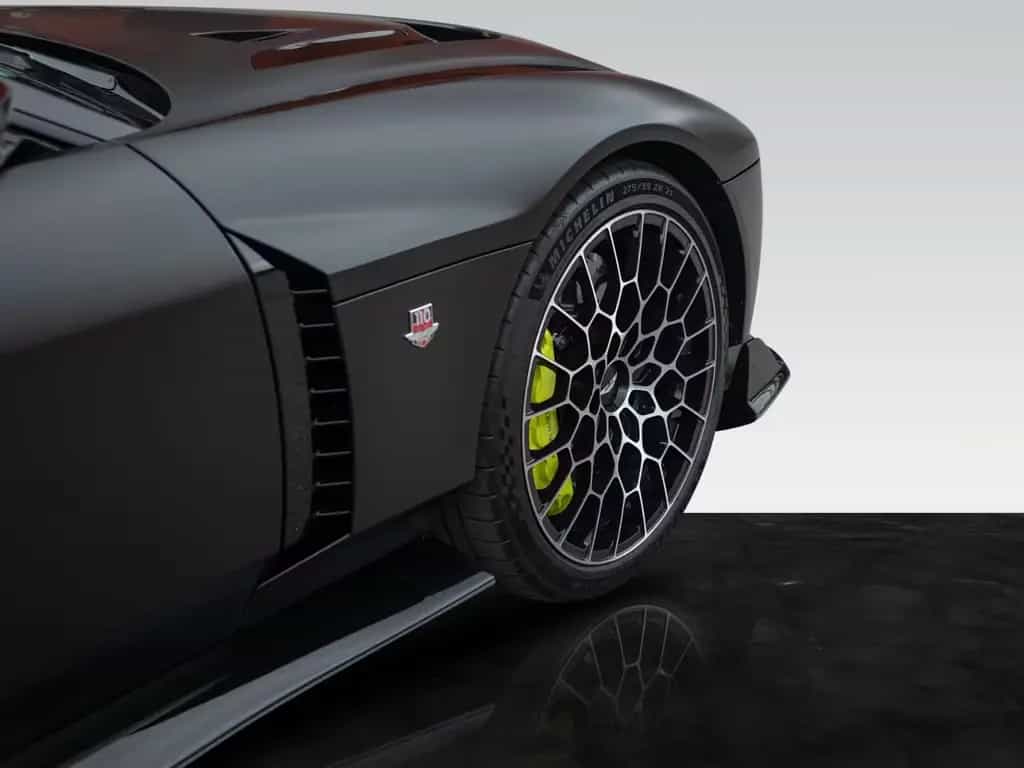 Aston Martin Other Valour | Satin Paint | Lightweight Seats 08/2024-photo-20