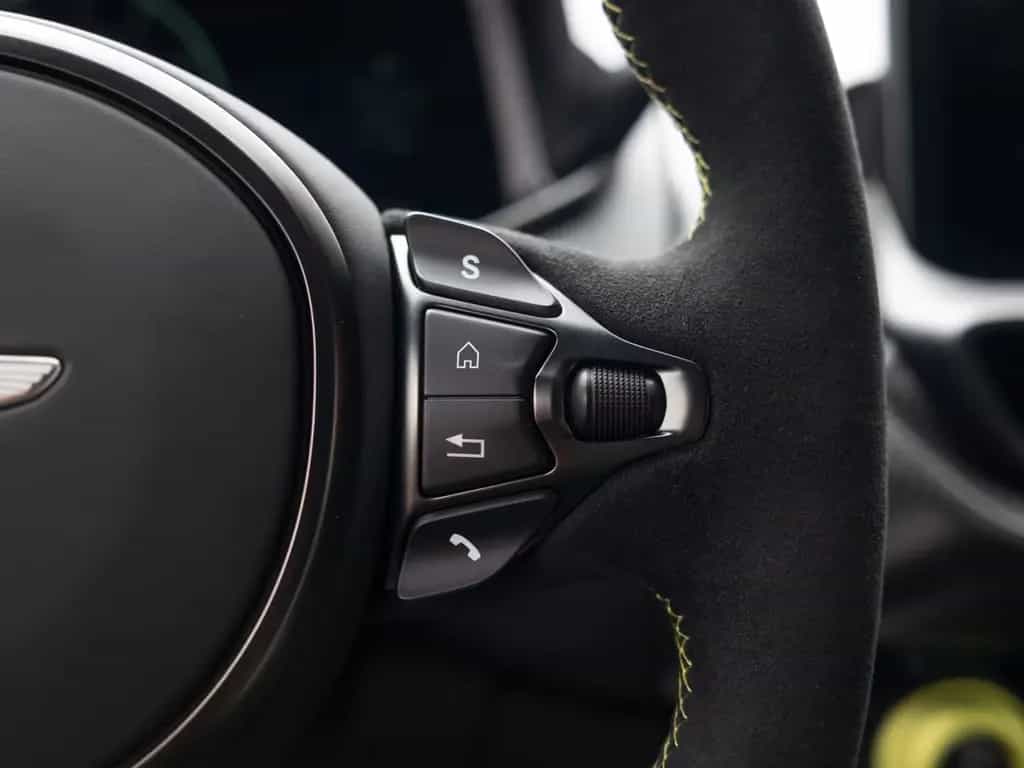 Aston Martin Other Valour | Satin Paint | Lightweight Seats 08/2024-photo-27