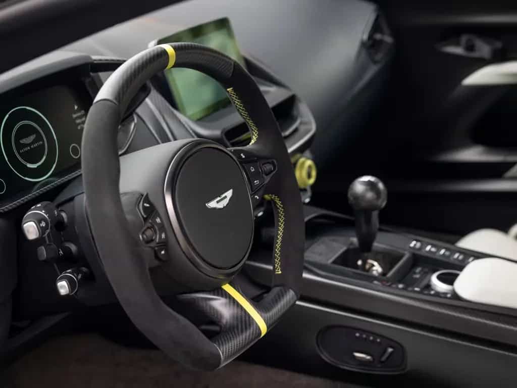 Aston Martin Other Valour | Satin Paint | Lightweight Seats 08/2024-photo-38