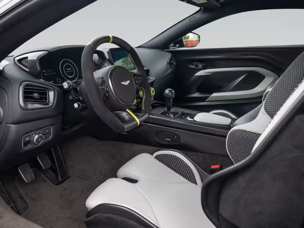 Aston Martin Other Valour | Satin Paint | Lightweight Seats 08/2024-photo-5