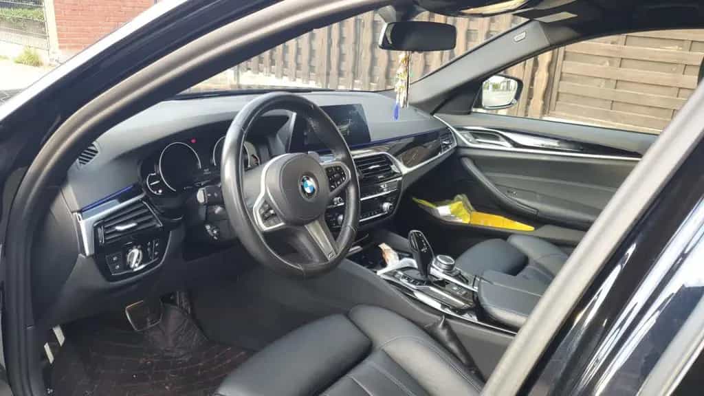 BMW 520 d A - 02/2020-photo-2