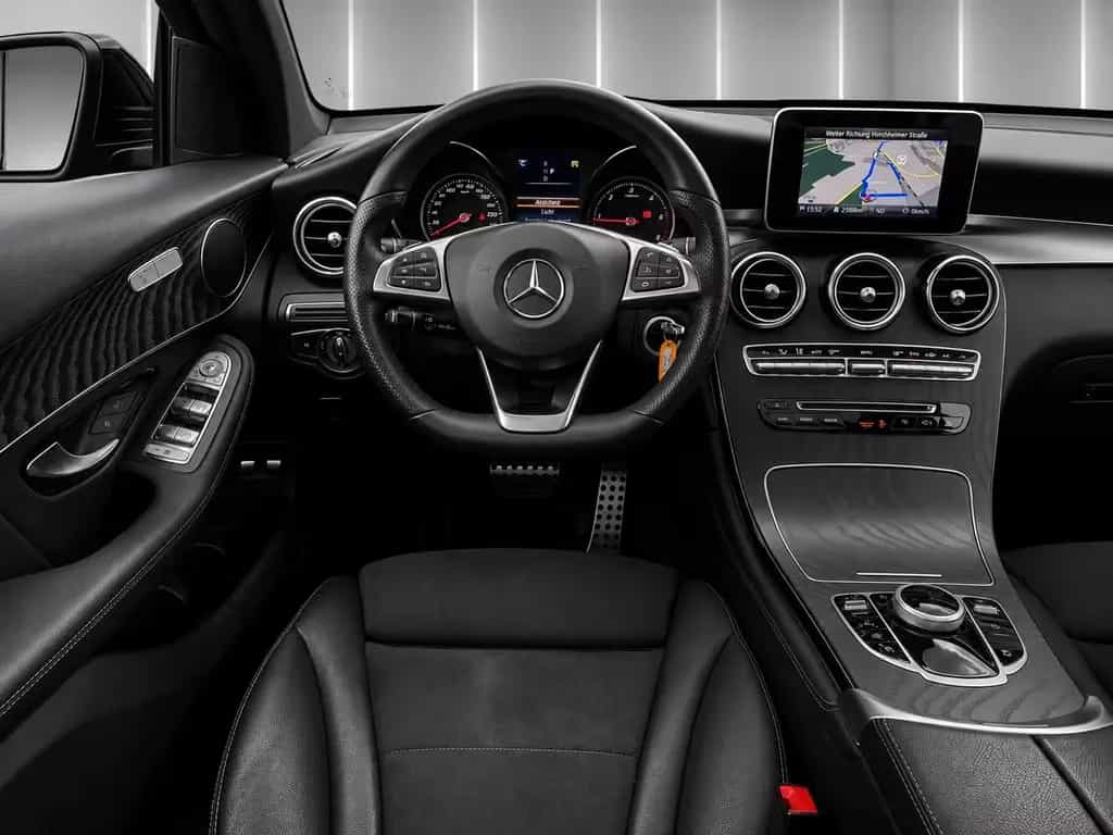 Mercedes-Benz GLC 220 d 4Matic 9G Exclusive*AMG-Int.*Pano*AHK* 06/2018-photo-3