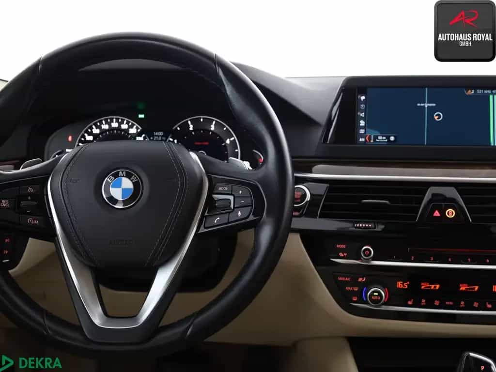 BMW 530 d xDrive M SPORT 19Z SHADOW,HEADUP,KAMERA,SH 08/2019-photo-9