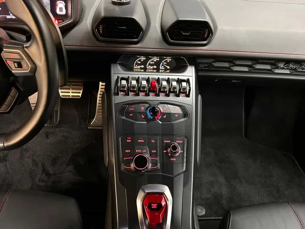 Lamborghini Huracán 580 CARBON+LIFTSYSTEM+NAVI+LED+SHZ+KAMER 04/2016-photo-16
