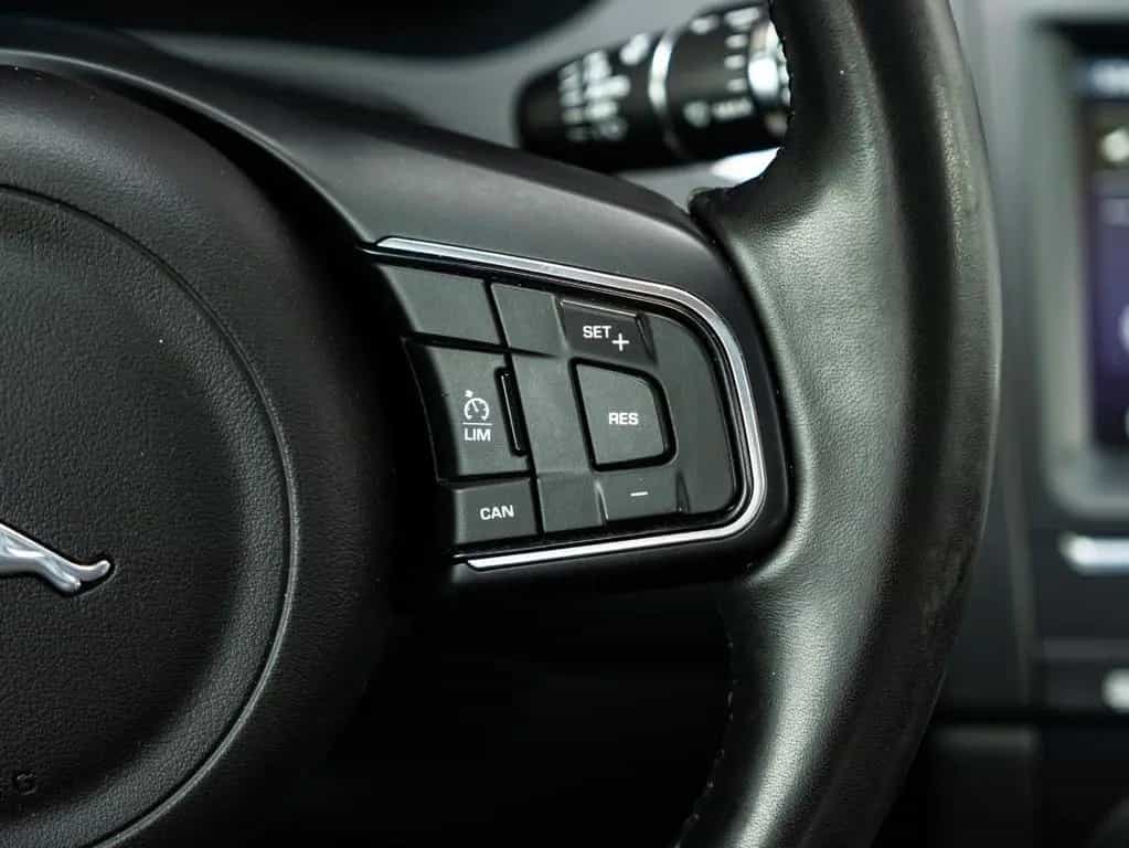 Jaguar E-Pace 2.0 P200 AWD SE Luxury | Vollleder | Pano 09/2019-photo-16