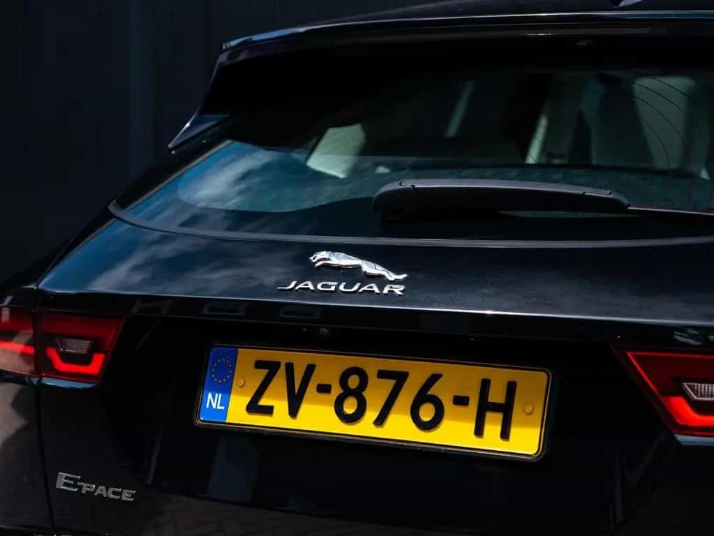 Jaguar E-Pace 2.0 P200 AWD SE Luxury | Vollleder | Pano 09/2019-photo-31