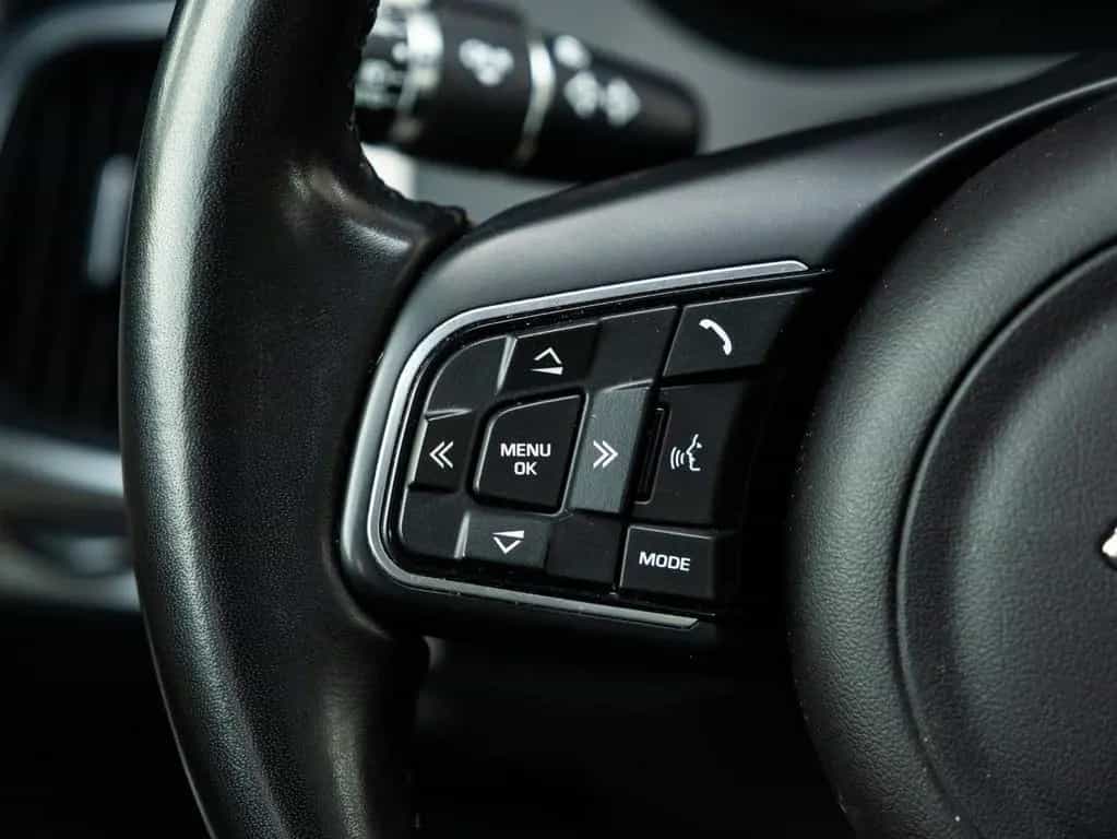 Jaguar E-Pace 2.0 P200 AWD SE Luxury | Vollleder | Pano 09/2019-photo-40