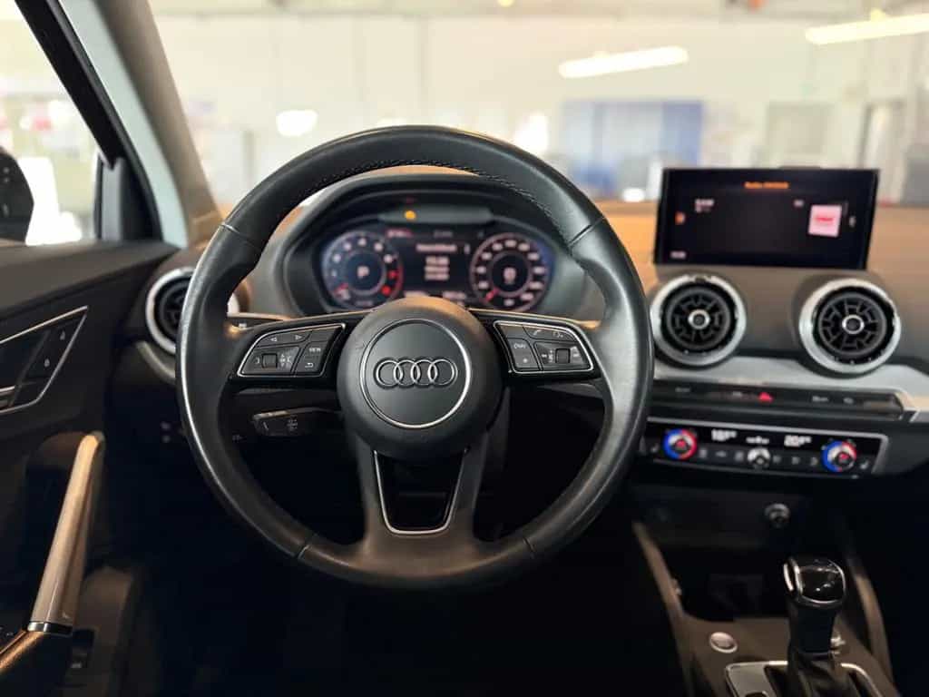 Audi Q2 S Line APPLE- CARPLAY/ DAB-RADIO/ TEMPOMAT 04/2021-photo-17