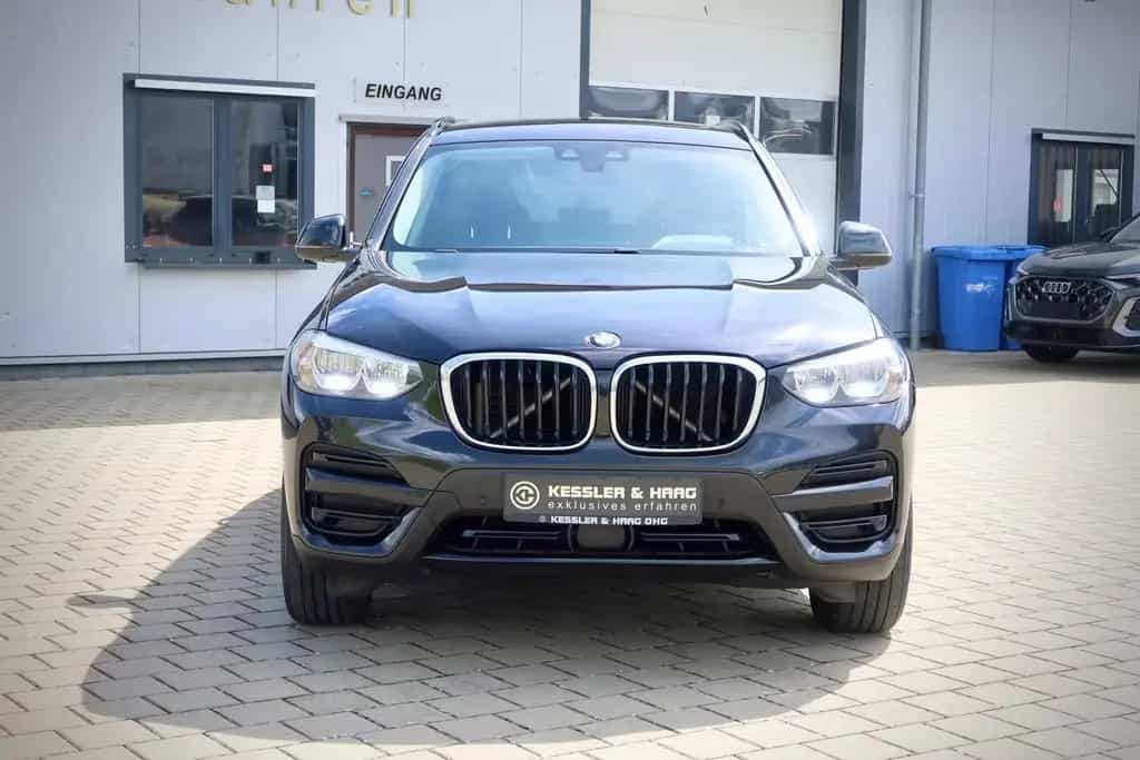BMW X3 xDrive 25d Advant. ACC*KEY-GO*AHK*CAM#H&K#PAN 11/2018-photo-2