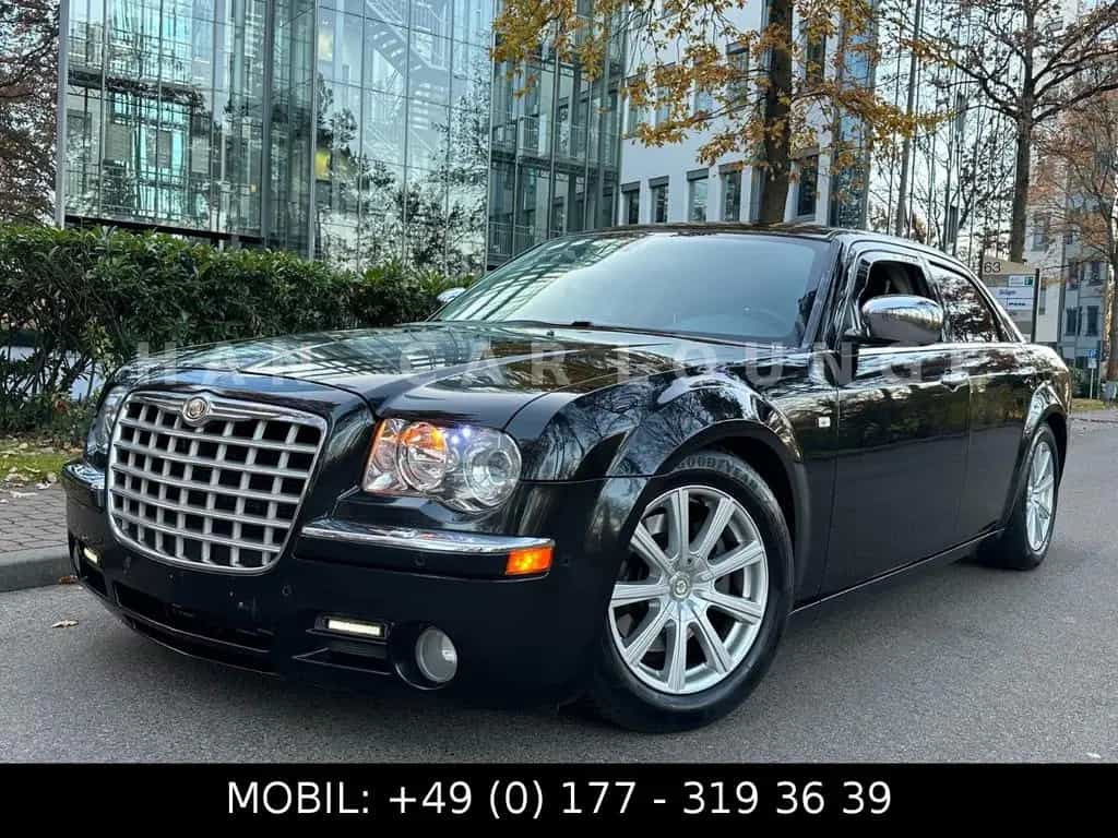 Chrysler 300C 3.0 CRD*LEDER*XENON*NAVI* 08/2010-photo-1