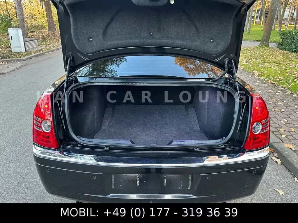 Chrysler 300C 3.0 CRD*LEDER*XENON*NAVI* 08/2010-photo-12