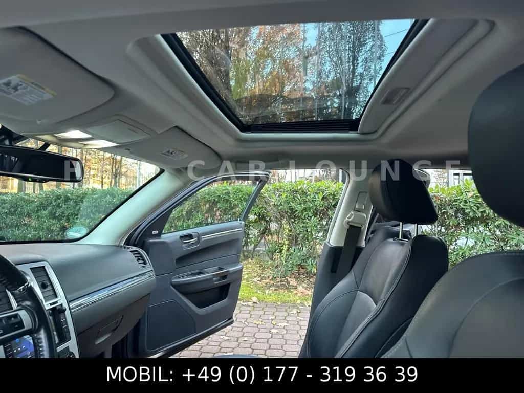 Chrysler 300C 3.0 CRD*LEDER*XENON*NAVI* 08/2010-photo-24