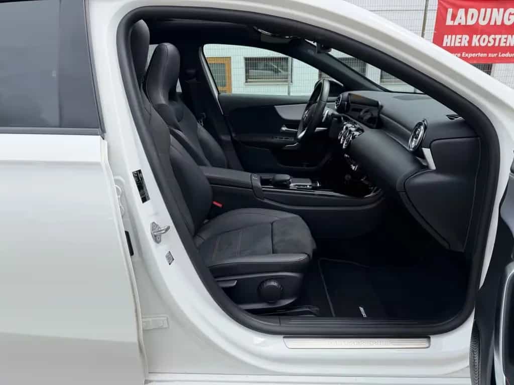 Mercedes-Benz A 200 *4Matic* AMG LINE*PANO*NIGHT PAKET*XENON* 07/2021-photo-12
