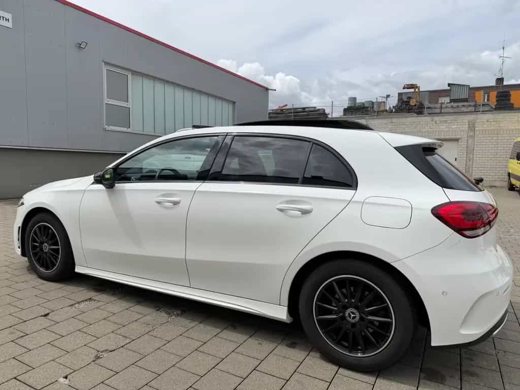 Mercedes-Benz A 200 *4Matic* AMG LINE*PANO*NIGHT PAKET*XENON* 07/2021-photo-3