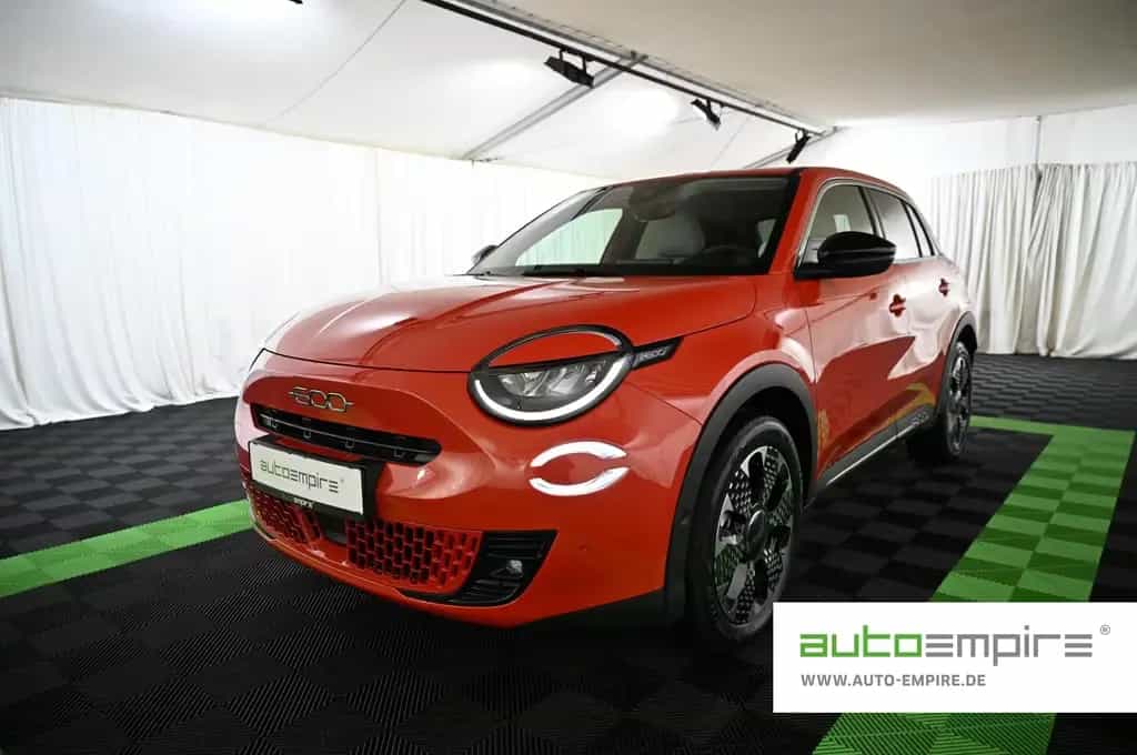 Fiat 600 1.2 Hybrid 136 DCT6 La Prima LED/NAVI/SHZ/18 11/2024-photo-0