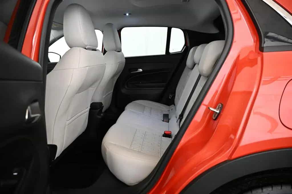 Fiat 600 1.2 Hybrid 136 DCT6 La Prima LED/NAVI/SHZ/18 12/2024-photo-25