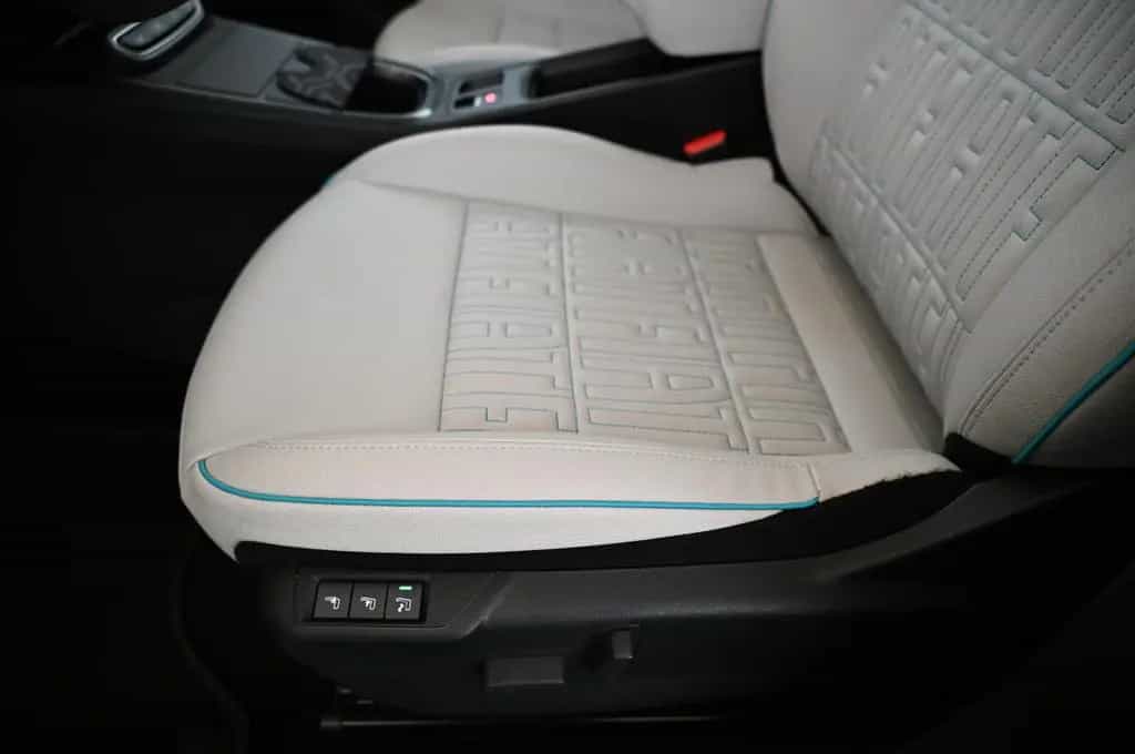 Fiat 600 1.2 Hybrid 136 DCT6 La Prima LED/NAVI/SHZ/18 12/2024-photo-32