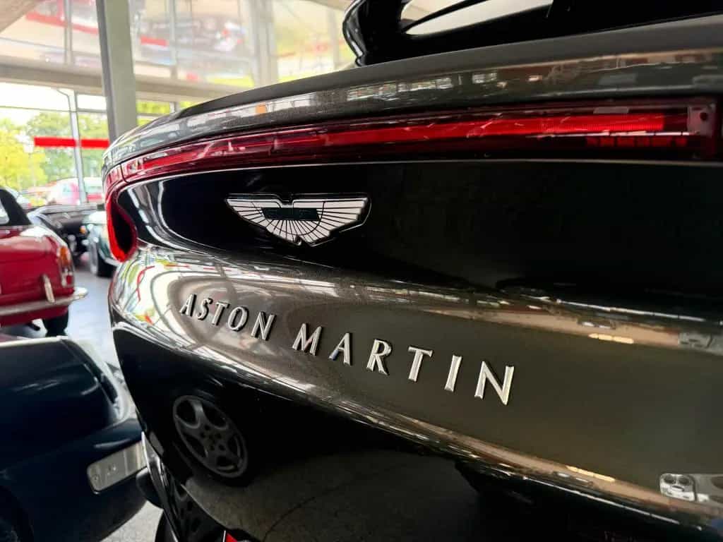 Aston Martin DBX - 1.dt. Hd - Neuzustand - 20tkm 10/2020-photo-37