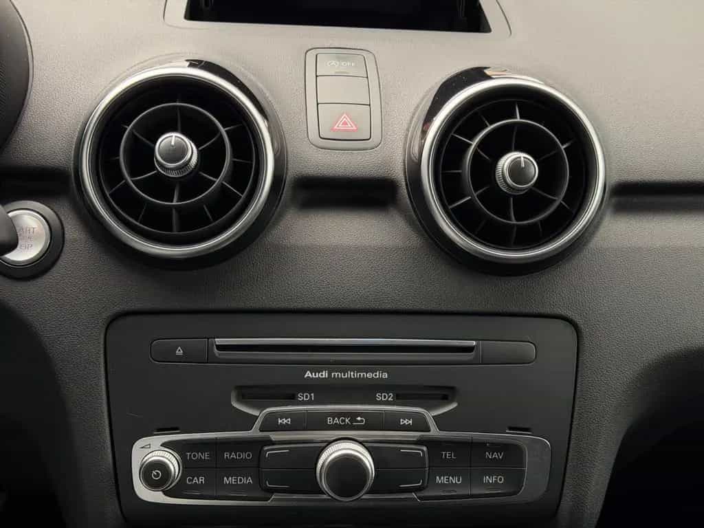 Audi A1 Sportback AUTOMATIK/S-LINE/NAVI/XENON/EXCLUSI 03/2015-photo-16