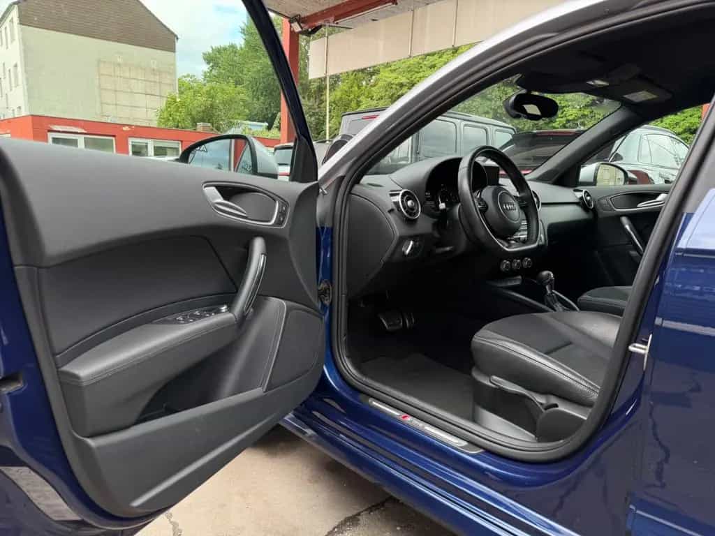 Audi A1 Sportback AUTOMATIK/S-LINE/NAVI/XENON/EXCLUSI 03/2015-photo-8