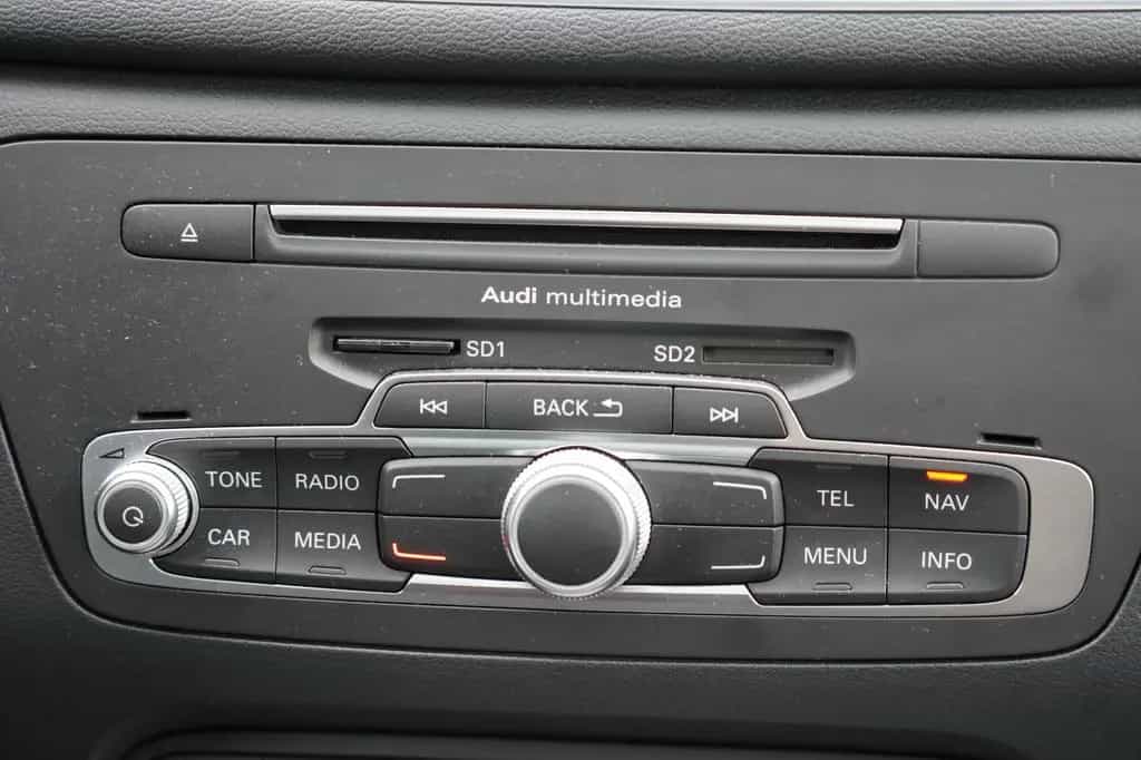 Audi Q3 S line Sport / Plus *MIT 3 JAHREN GARANTIE* 07/2017-photo-15