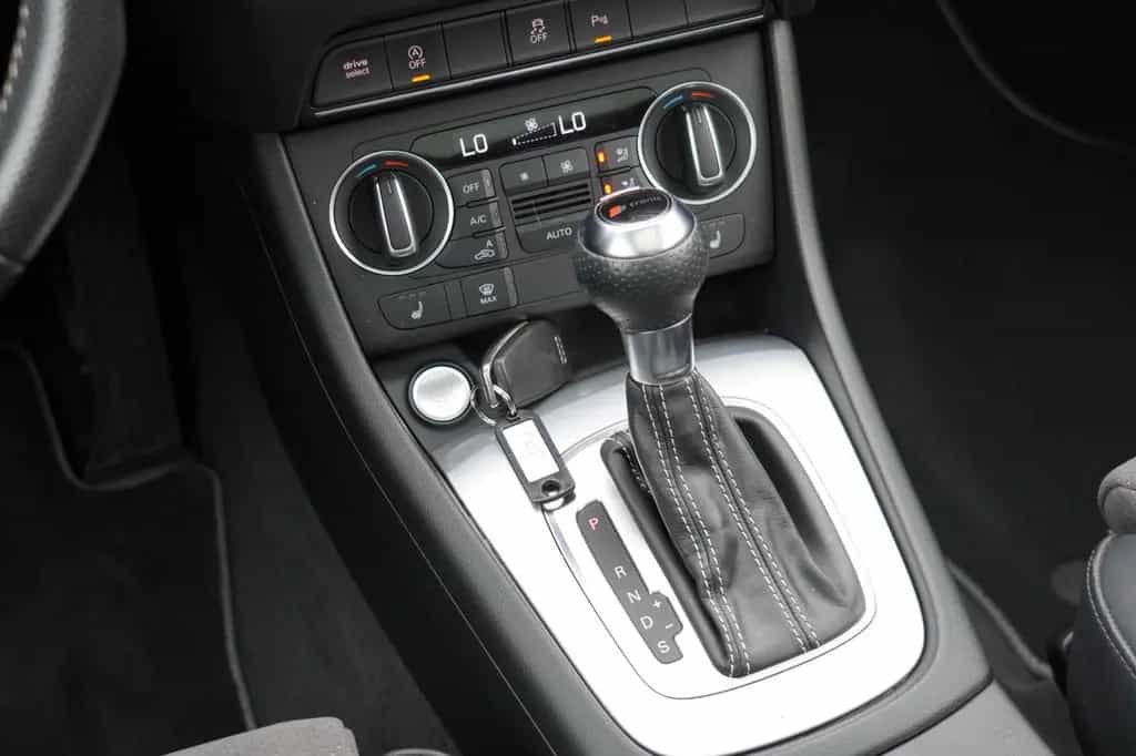 Audi Q3 S line Sport / Plus *MIT 3 JAHREN GARANTIE* 07/2017-photo-16
