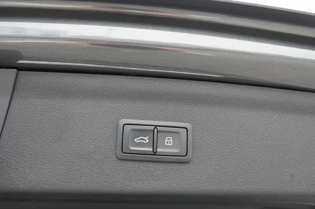 Audi Q3 S line Sport / Plus *MIT 3 JAHREN GARANTIE* 07/2017-photo-24