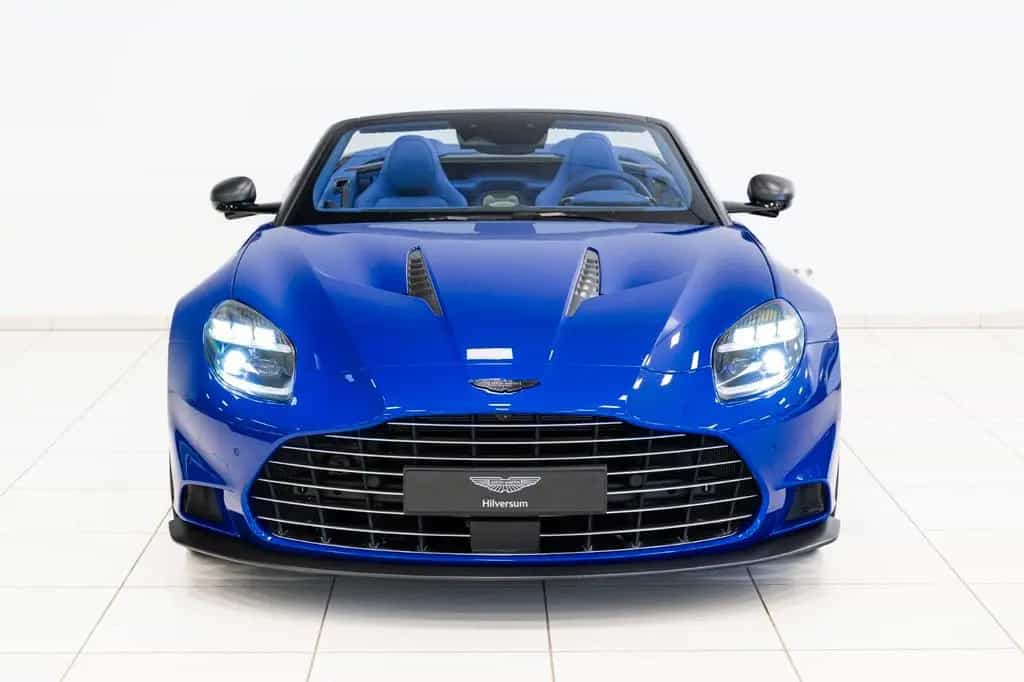 Aston Martin Vanquish Volante Full Options Titanium Exhaust 06/2025-photo-2