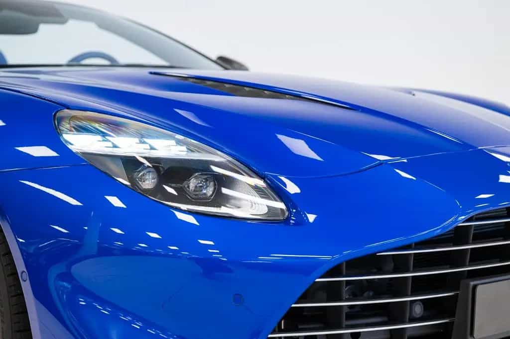 Aston Martin Vanquish Volante Full Options Titanium Exhaust 06/2025-photo-21