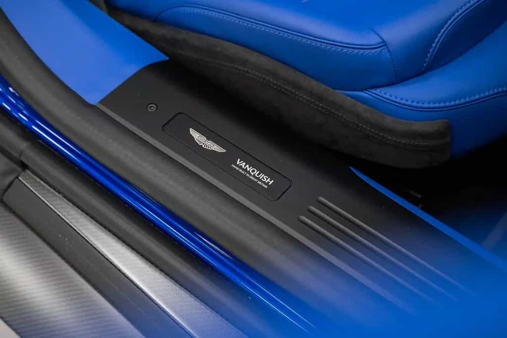 Aston Martin Vanquish Volante Full Options Titanium Exhaust 06/2025-photo-22