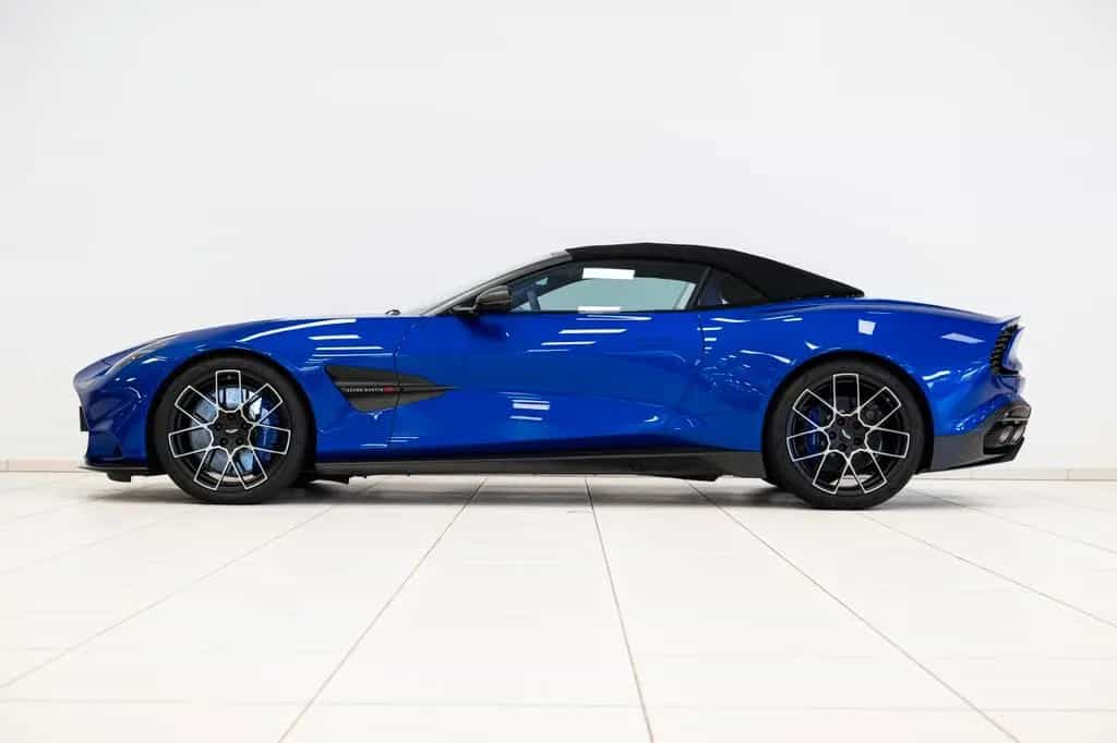 Aston Martin Vanquish Volante Full Options Titanium Exhaust 06/2025-photo-9