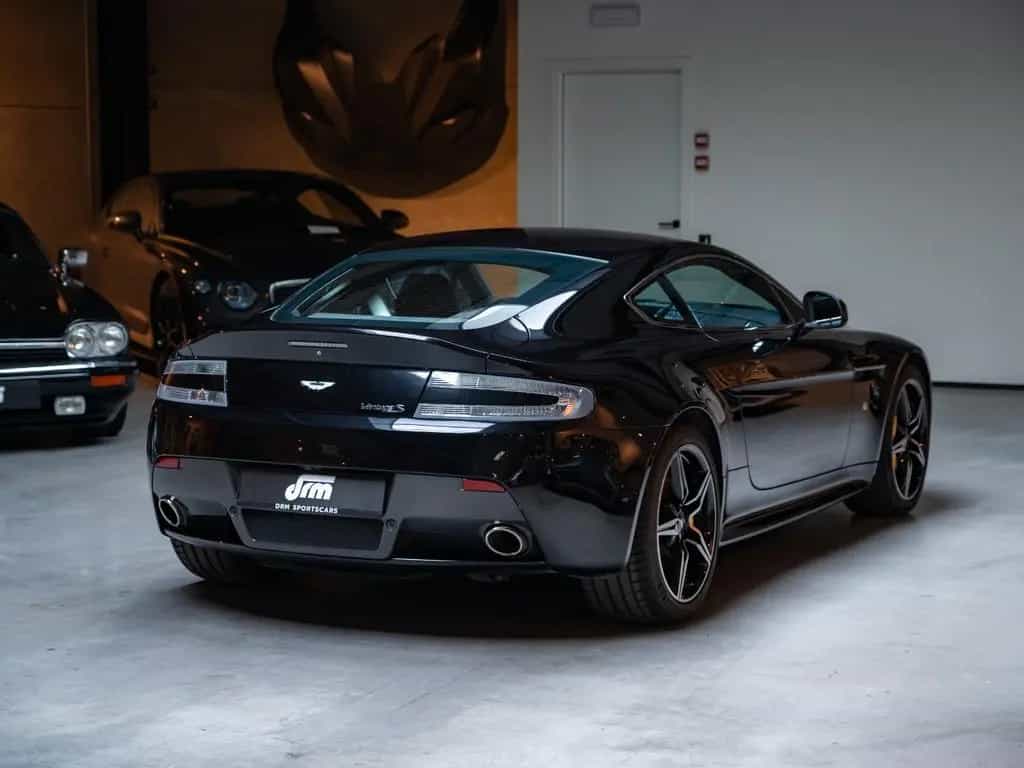 Aston Martin V8 Vantage S 02/2017-photo-6
