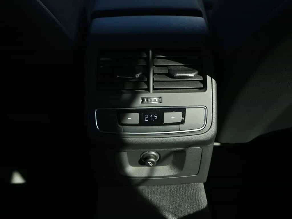 Audi A4 Avant 40 TDI S line S tronic RFK*NAVI*LED 12/2021-photo-16