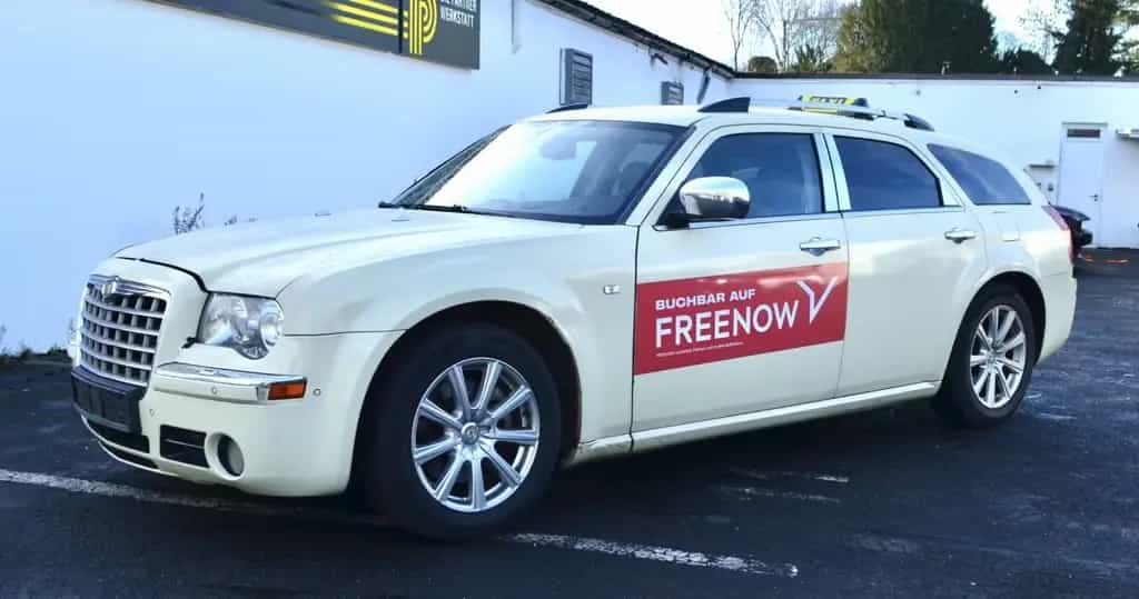 Chrysler 300C *TAXI-PAKET*LEDER*NAVI*AUTOMATIK*ALUFELGEN* 10/2010-photo-1
