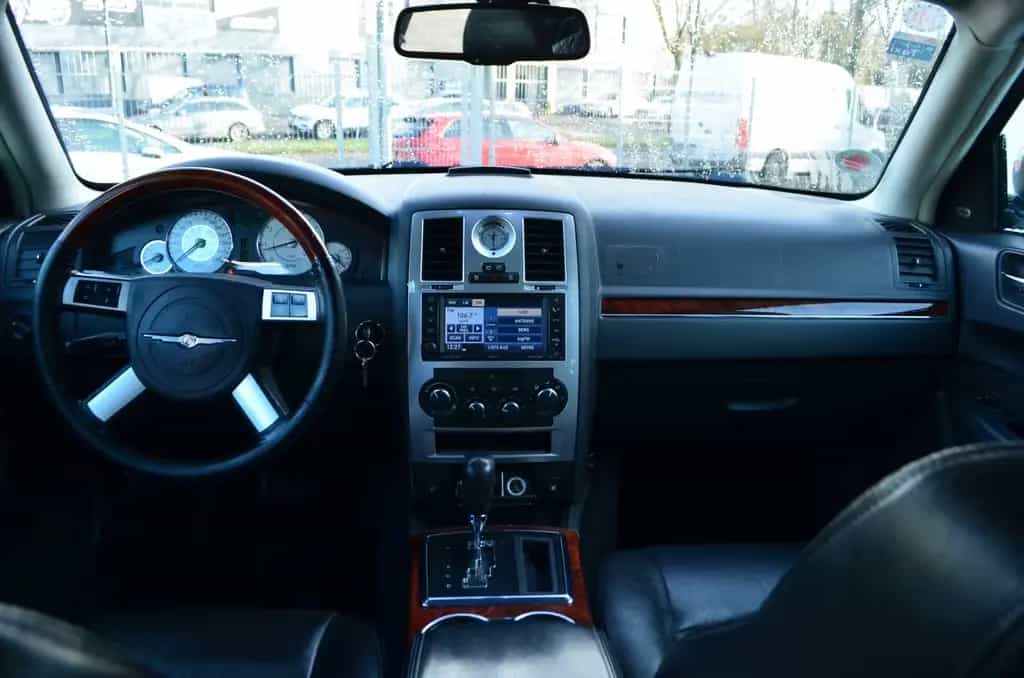 Chrysler 300C *TAXI-PAKET*LEDER*NAVI*AUTOMATIK*ALUFELGEN* 10/2010-photo-8