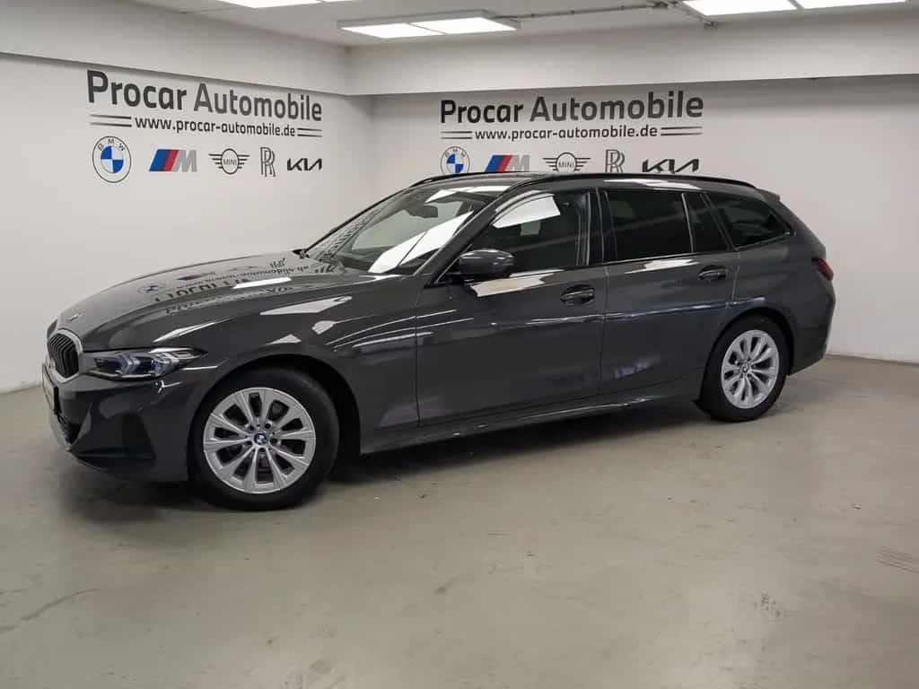 BMW 320 d Touring AHK ACC H/K DA PA AdapLED Shz 04/2023-photo-1