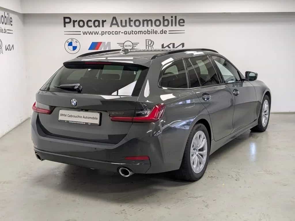 BMW 320 d Touring AHK ACC H/K DA PA AdapLED Shz 04/2023-photo-3