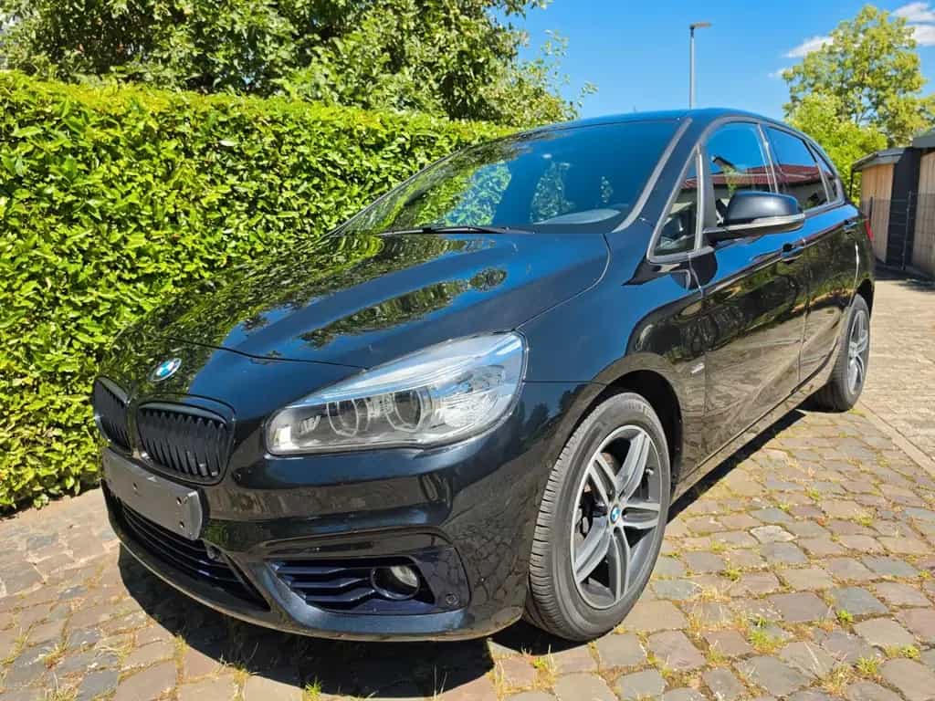 BMW 220 Active Tourer 220i Active Tourer Sport Line LED CAM DAB AHK 03/2018-photo-0