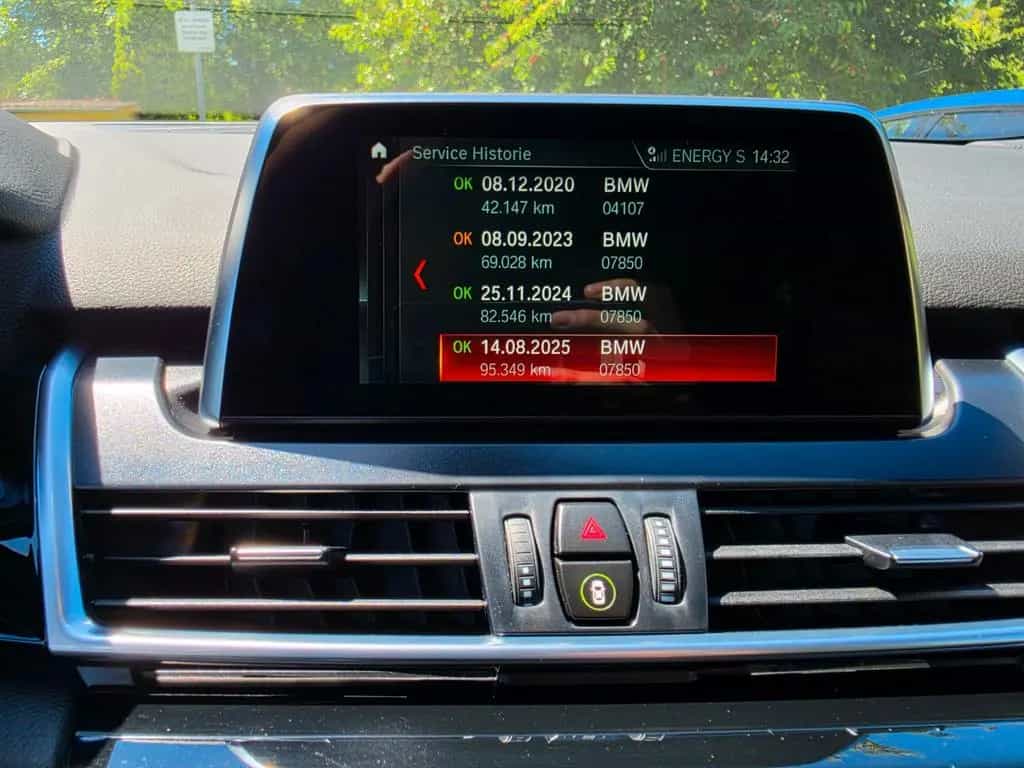 BMW 220 Active Tourer 220i Active Tourer Sport Line LED CAM DAB AHK 03/2018-photo-18