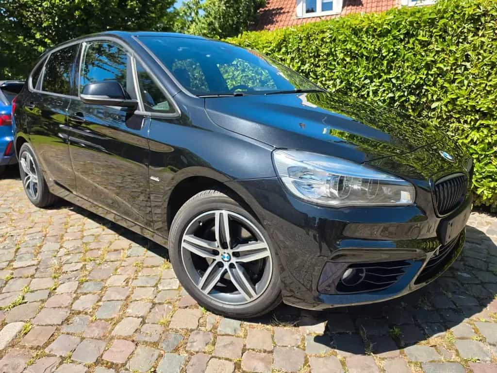 BMW 220 Active Tourer 220i Active Tourer Sport Line LED CAM DAB AHK 03/2018-photo-2