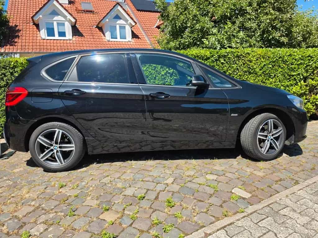 BMW 220 Active Tourer 220i Active Tourer Sport Line LED CAM DAB AHK 03/2018-photo-4