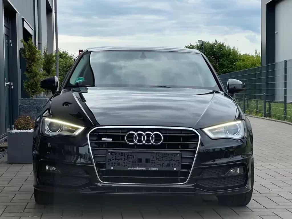 Audi A3 ambiente S Line  Klima Navi 04/2016-photo-2