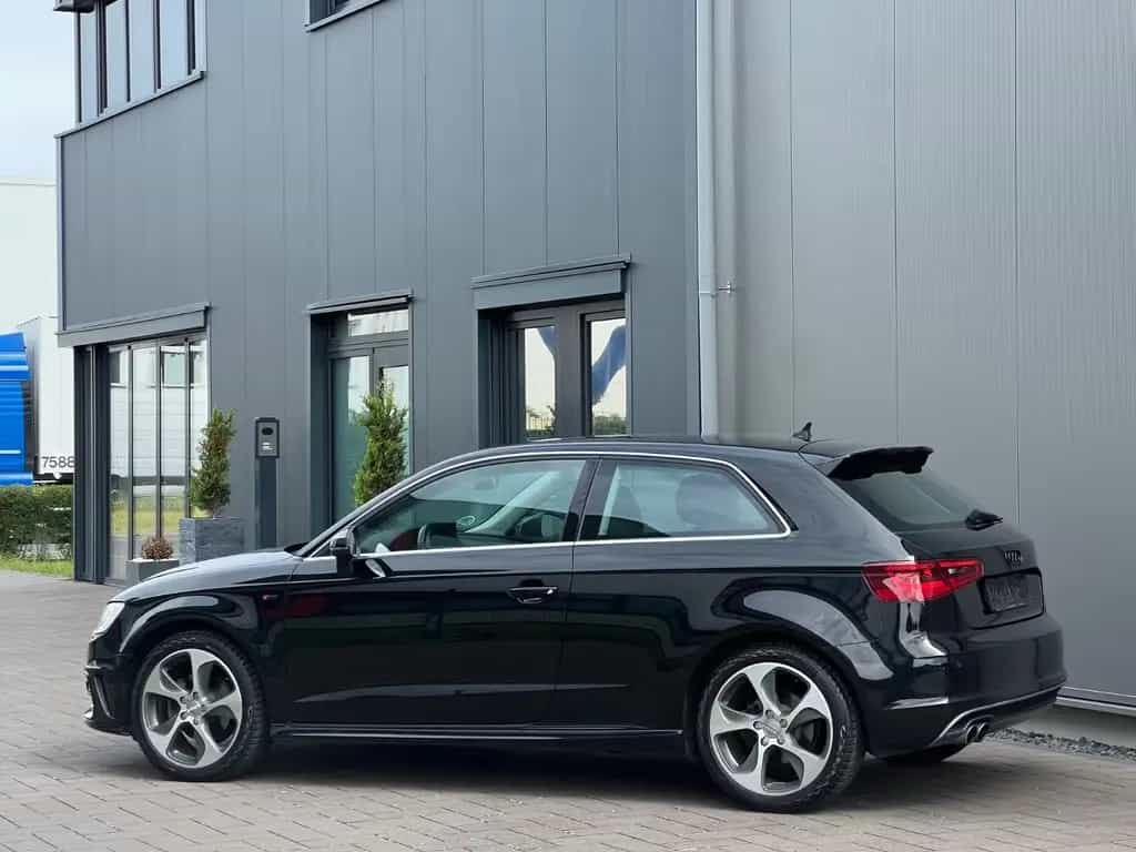 Audi A3 ambiente S Line  Klima Navi 04/2016-photo-5
