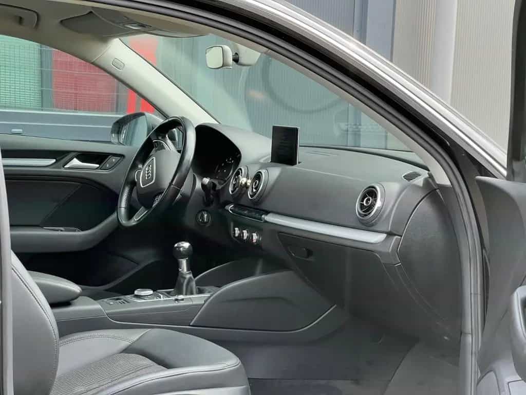 Audi A3 ambiente S Line  Klima Navi 04/2016-photo-6