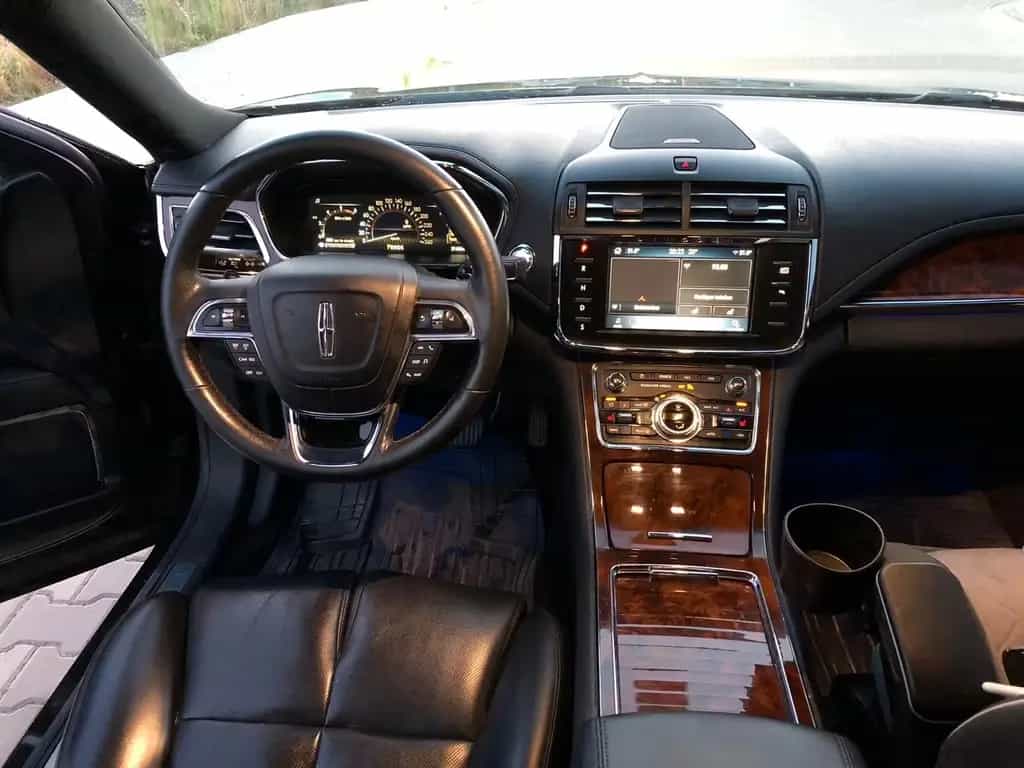 Lincoln Continental 07/2017-photo-7