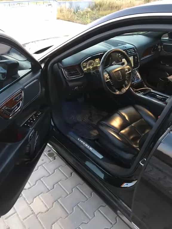 Lincoln Continental 07/2017-photo-8