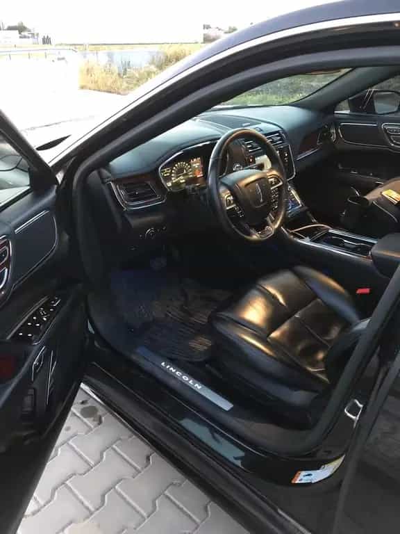 Lincoln Continental 07/2017-photo-9